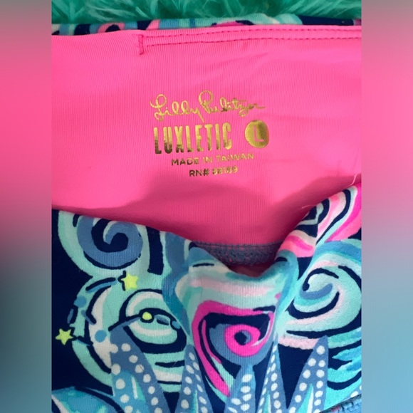 EUC Lilly Pulitzer Lux Weekender Midi Leggings - Cosmic Kismit - Large - HTF - Picture 2 of 3